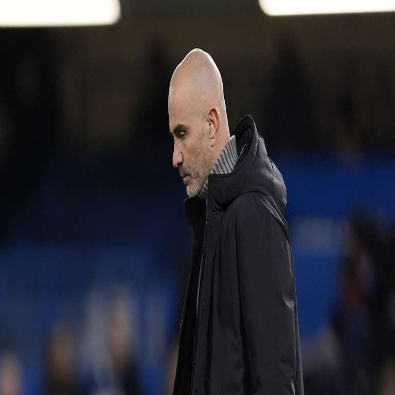 Enzo Maresca's Uncertain Future at Chelsea: A Tactical and Leadership Breakdown