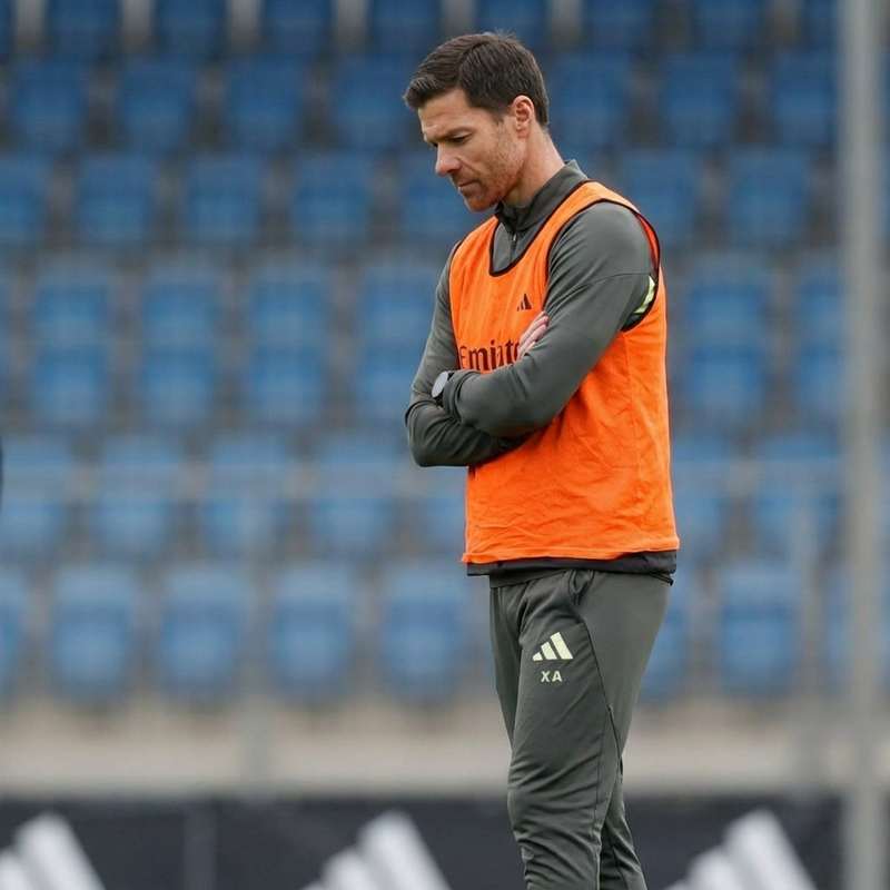 Real Madrid's Tactical Identity Under Xabi Alonso Faces Scrutiny Despite Competitive Standing